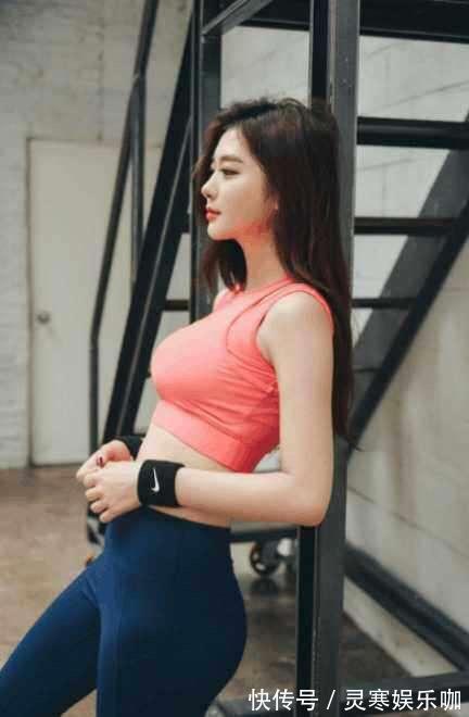 小姐姐 帅气紧身裤穿搭,迷人魅力挡不住、充满女人精致美感