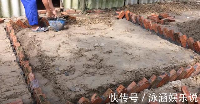 院子|老爸在家闲不住,用红砖铺院子,拼花效果比大理石还好看耐用