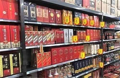 中国白酒新巨头诞生：成立仅6年追上茅台，逆袭成白酒第一网红