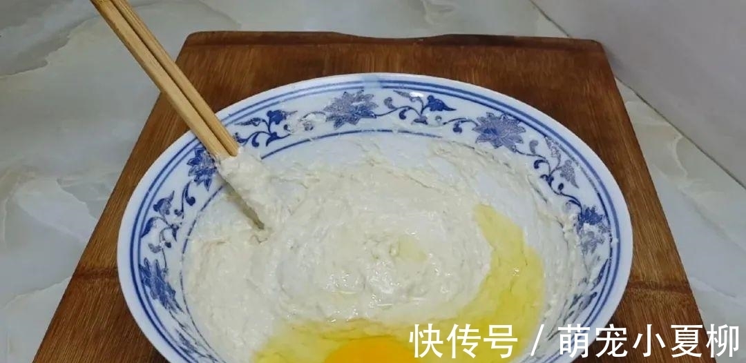 油条这样做才简单，冰箱里一放，简单又好吃，学会天天不起早