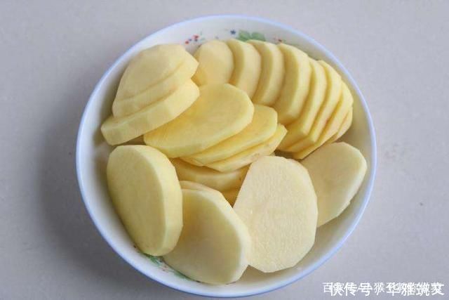 小白菜|老婆坚持晚餐吃“它”，1个月后，瘦了8斤，皮肤也变得白皙水嫩