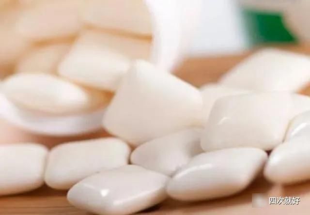 偷吃|课堂时偷吃4样零食,老师难以察觉,尤其图4,第一排也随心所欲