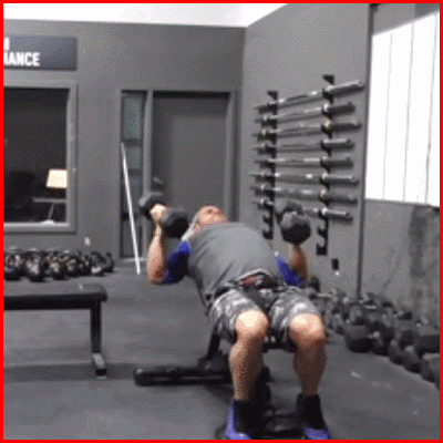 推举|健身练胸肌，选杠铃还是哑铃？