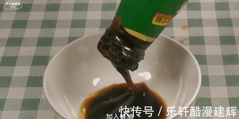 好吃|家庭版炒白菜，做法简单，加上一点肉更好吃