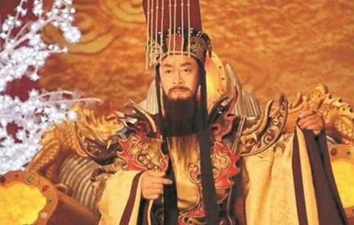 元始天尊！鸿钧老祖的师傅在一个山洞中修炼，女娲娘娘生日那天也要去朝拜