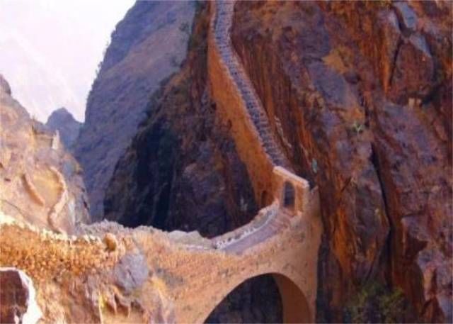 世上最“神秘”的桥，横跨两山无一支撑点无人知道它的建造技术