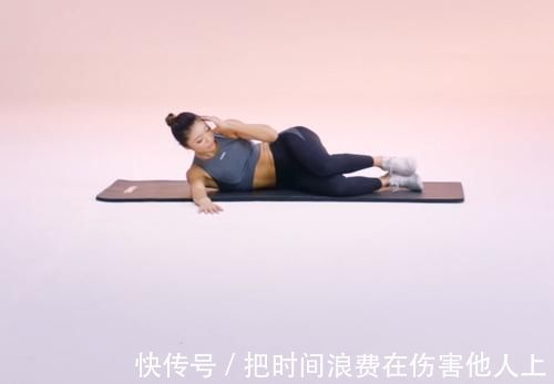 有着90-58-90比例的她,凭借这肌肉身材,收获千万粉丝