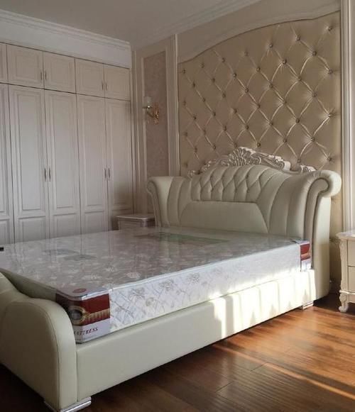 阳台|参观同事家新房，全屋贴瓷砖，还把冰箱放在阳台的，头一次见啊