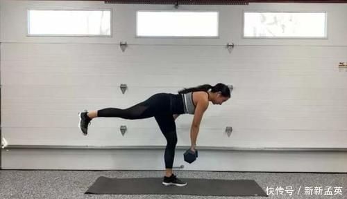 塑形|5个高强度蜜臀塑形训练动作,只需要一只哑铃就能够在家完成