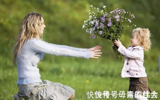 重男轻女|“啃女”在二胎家庭中蔓延，比重男轻女更扎心，父母却视而不见