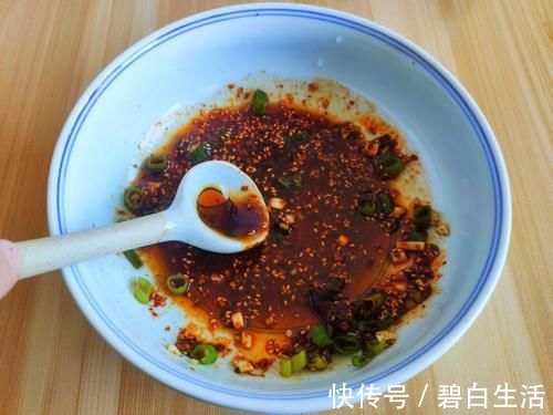 凉拌菜|天热要常吃黄瓜,教你新吃法,有肉有菜清凉爽口,一看就有食欲