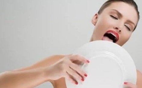 强身健体|月经量少的女性,日常做好3事,多吃3物,促进雌激素分泌,防早衰