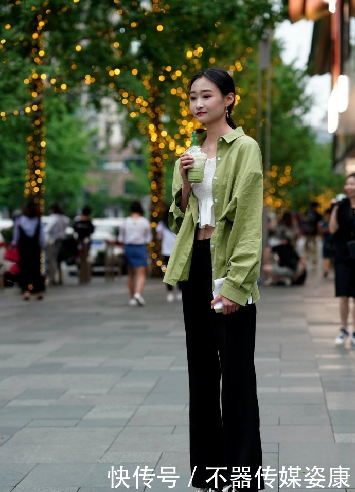 小姐姐|小姐姐自带甜美气质,娇小可爱,身材苗条婀娜