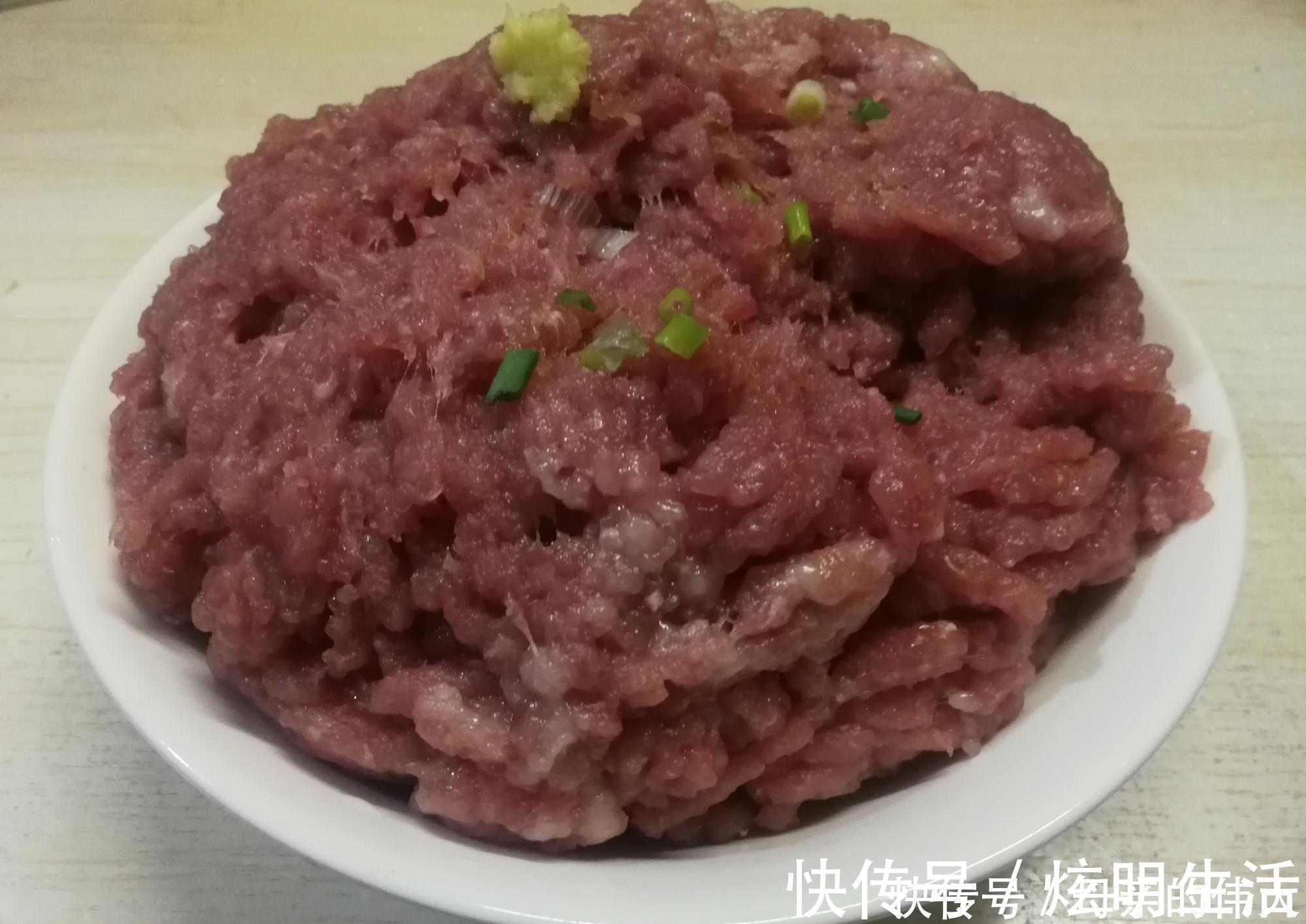 肉馅|用香菇包饺子不是越新鲜越好吃，选对做对，饺子馅才能鲜美又好吃