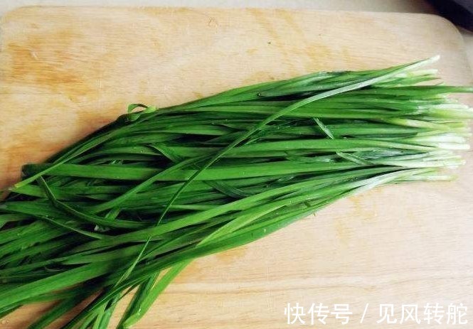 韭菜保鲜建议别放冰箱,教你2种韭菜保鲜方法,韭菜不烂根不黄叶