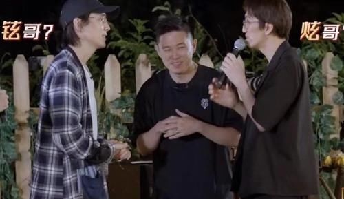 张淇|马赛克尊的“牺牲”,是《哥哥》给这位39岁歌手最体面的尊重