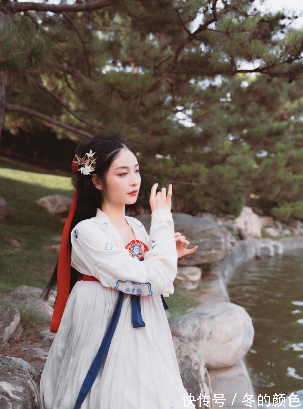 南枝&七绝·十四首丨回眸闲暮偏贪酒,醉了腹中诗几篇?