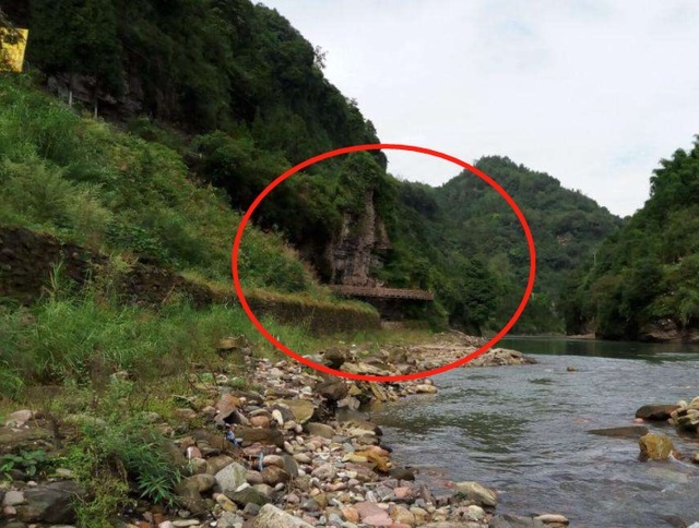 汉隶!何君阁道碑“谜”样消失,却在河边找到,书法家说:幸事