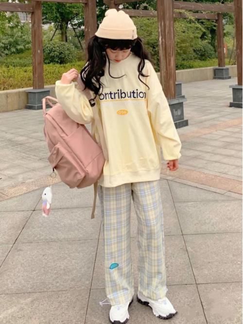 春季穿衣重在“精气神儿”，这3种颜色尽量少穿，这3种更显气色