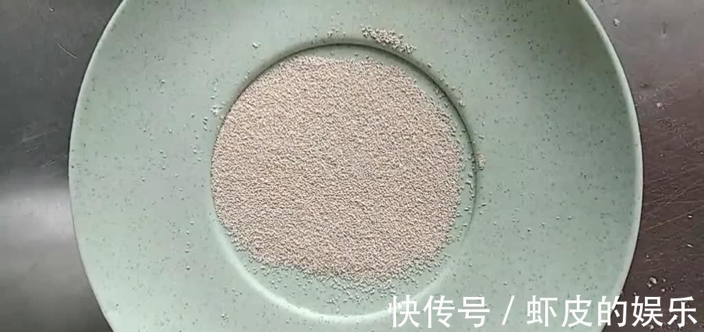 玉米面窝头的做法,粗粮细作的经典代表,口感暄软香甜适口性极佳