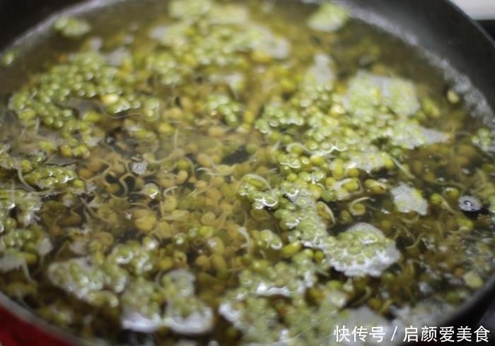 那种比较小|绿豆、黑豆,别只知道煮粥和做豆浆,教您一招,营养翻倍!