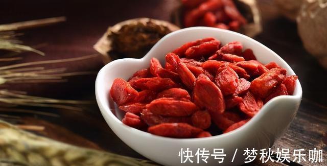 发酵|枸杞和鸡蛋,90岁老爷爷经常这样吃,脸上的皱纹少了,精神好了