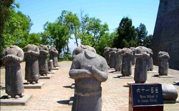 人士|乾陵的61尊石像为何都没有脑袋？知情人士给出答案，原来我们都被骗了！