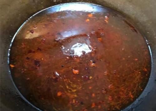 自己在网上看教程学会了毛血旺，自学成才，感觉比外面买的好吃