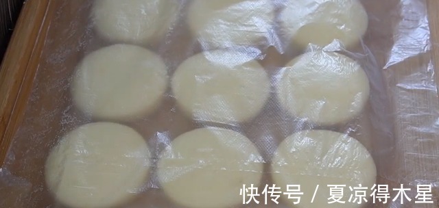 山药这样做，好吃又营养松软可口，比面包好吃老人孩子都爱吃！