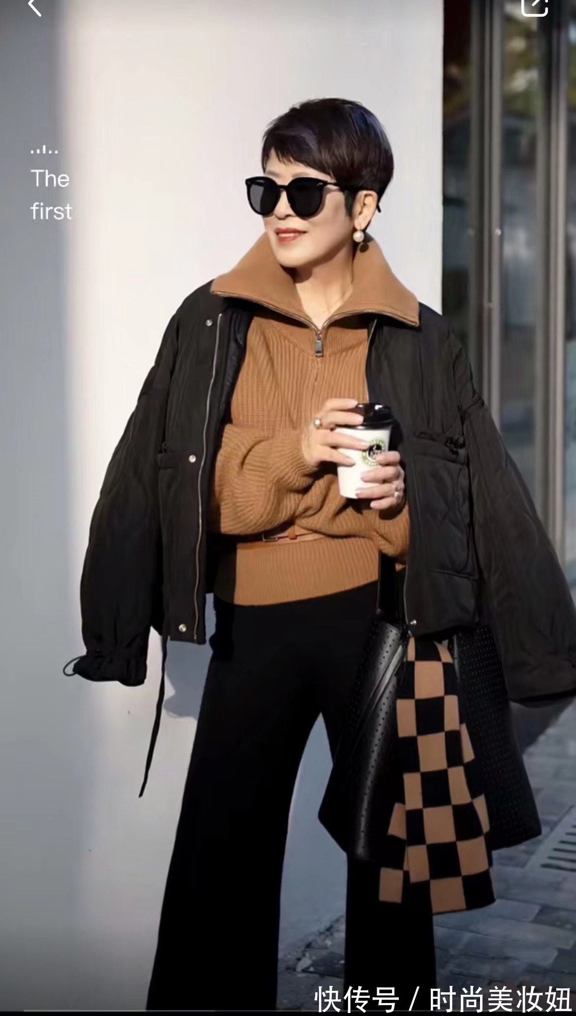 针织衫|这才是60岁女人该有的模样,靠穿搭赢得体面,气质真高级