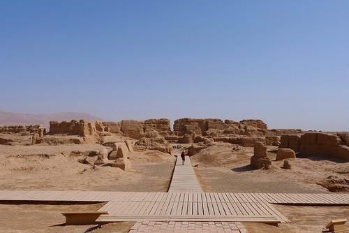 丝路行丨曾忆火焰山下借芭蕉,高昌故梦可相识。