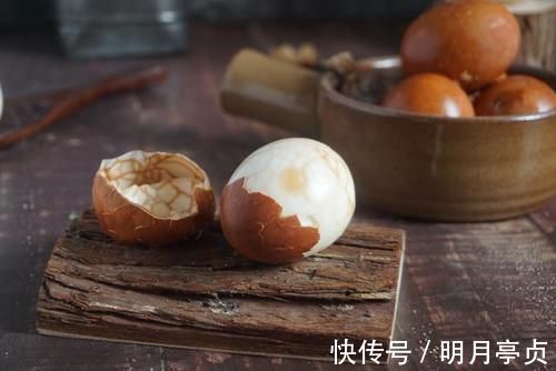 小米粥|鸡蛋别总煮着吃，这样卤一卤，鲜香入味，每次做都不够吃