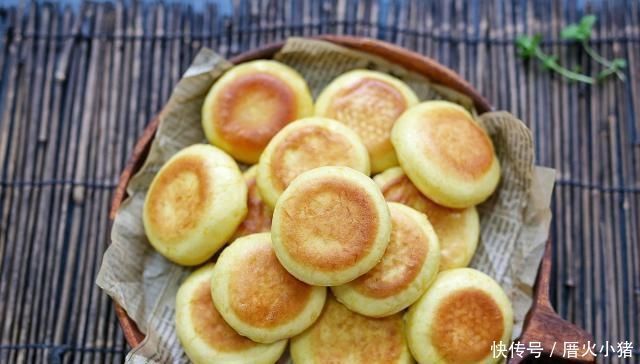 不用烤箱不用电饭煲,这样做好的面包,个个蓬松暄软,好吃极了