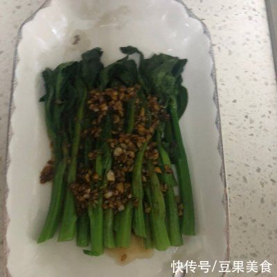 简单好吃的白灼菜心，秒变大厨