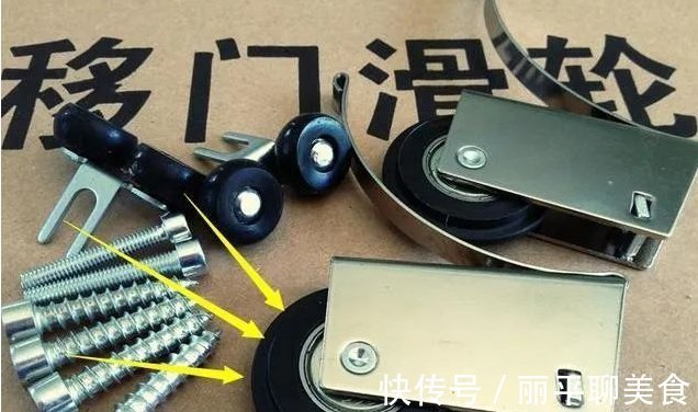 装修|新房子装修,木工师傅非要做平开门衣柜,后来用着才知道好!