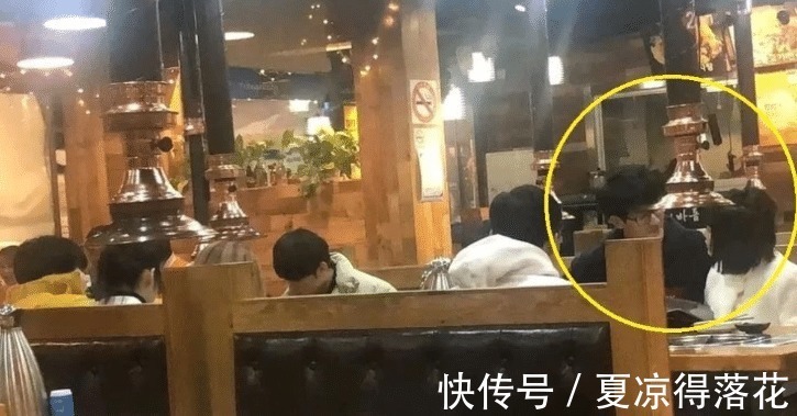 电灯泡|Karsa恋情遭曝光,二次元画风女友可爱甜美,像动漫中走出的萌妹