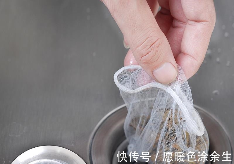 排水管|九成人洗衣机排水管直接插地漏,太傻!瞧下图怎么弄,现在学不晚!