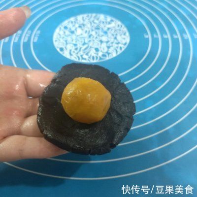 全家|蛋黄酥，全家都爱吃！方便又好做