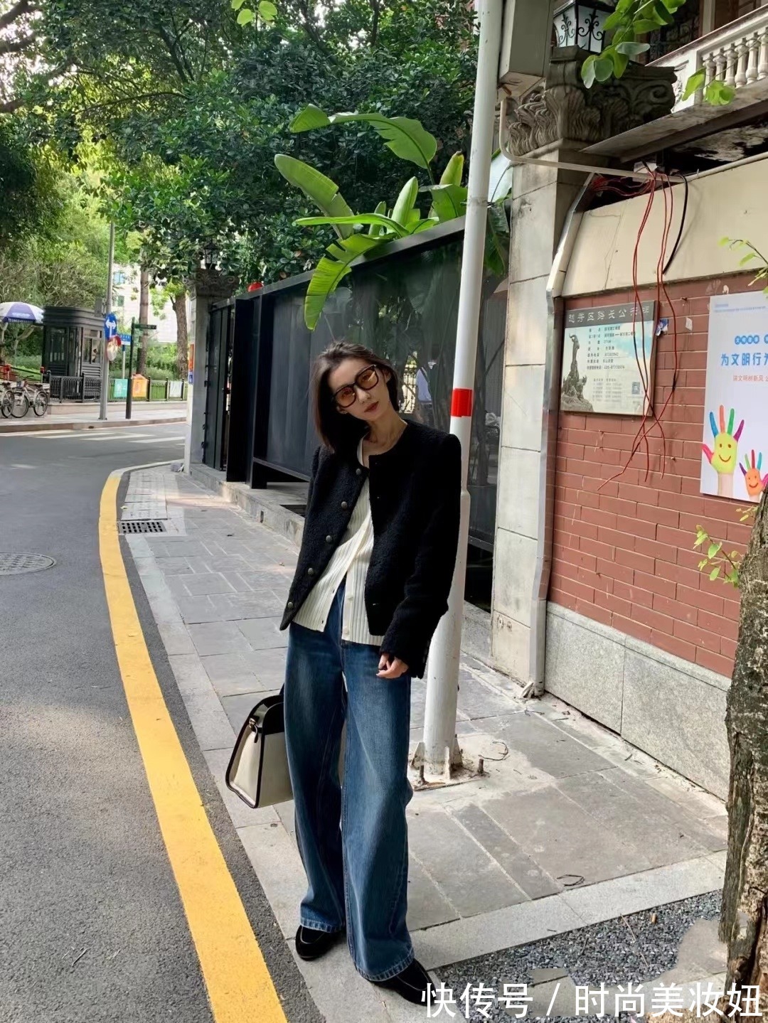 色彩|“针织开衫”很老套?那是你不会穿,这4种搭配简单又时尚