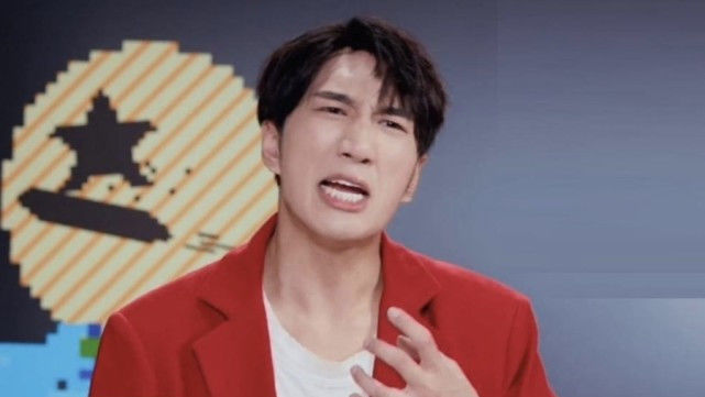 出生因兔唇被抛弃，做网红只是为了给奶奶治病，韩美娟背后是辛酸