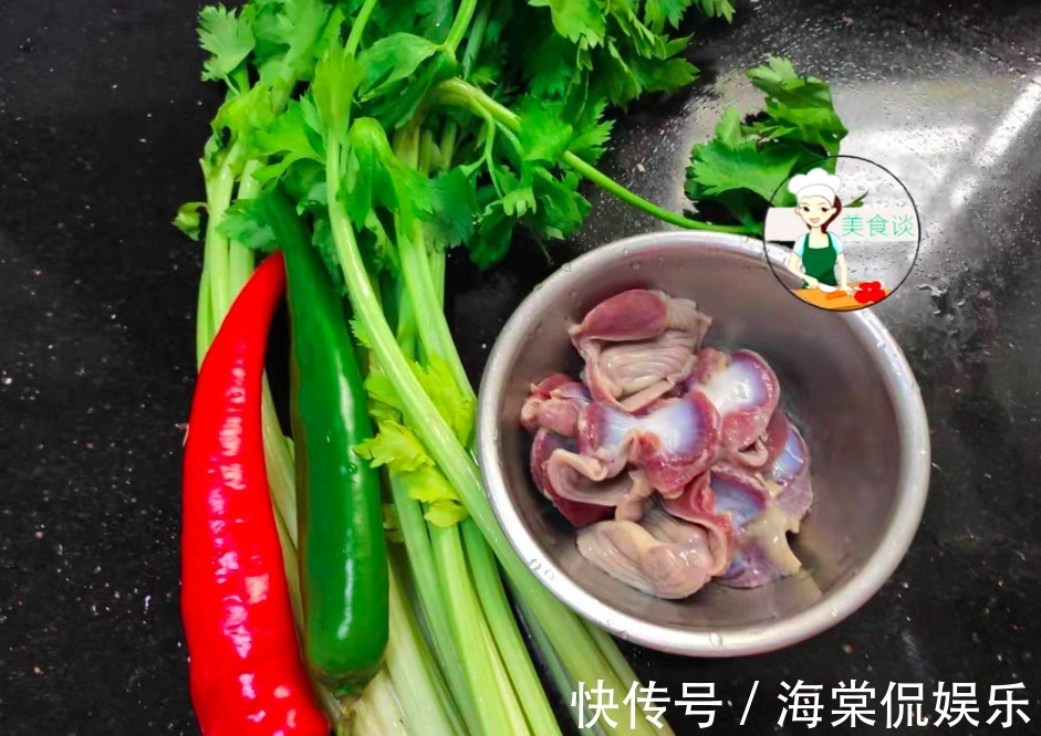 番茄|此青菜，铁含量比番茄多20倍，简单炒一炒，鲜香脆嫩，补血要多吃