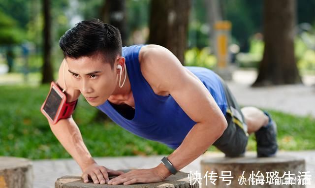 肩肌|俯卧撑个数，代表你的身体健康指数！你能一次性完成30个吗？