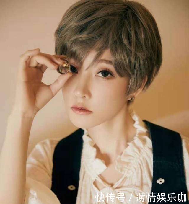 百变大咖秀|冯提莫漫画感造型曝光?短发精致惊艳众人!美女什么造型都能驾驭