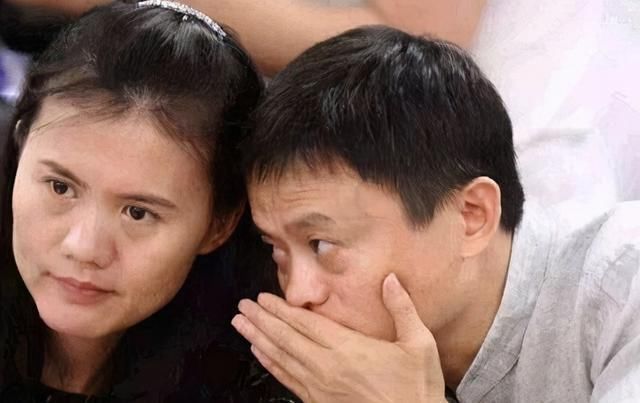 杨惠妍|中国女首富诞生！杨惠妍无缘四连冠，她1400亿身家后来居上？