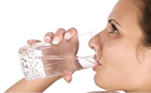 长期便秘拉不出来?医生:1物每天吃一点,或能帮你改善便秘