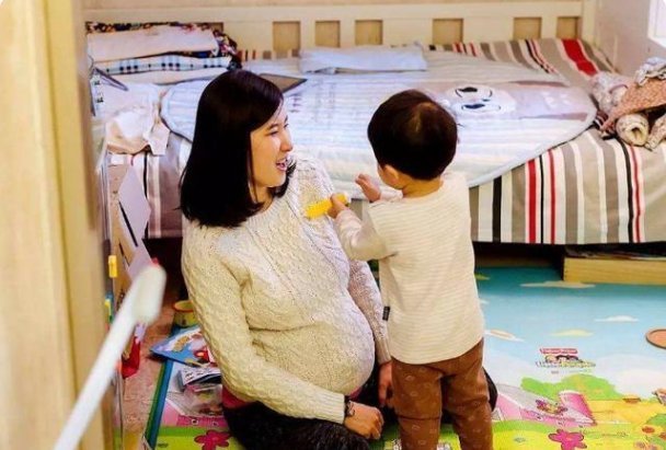 生活质量|没老人帮衬自己带娃的家庭,生活得如何?3位宝妈道出自己的经历