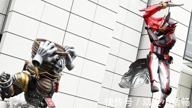 假面骑士01|假面骑士圣刃第1集太香了!采用真“火”特效,二骑是最大亮点!