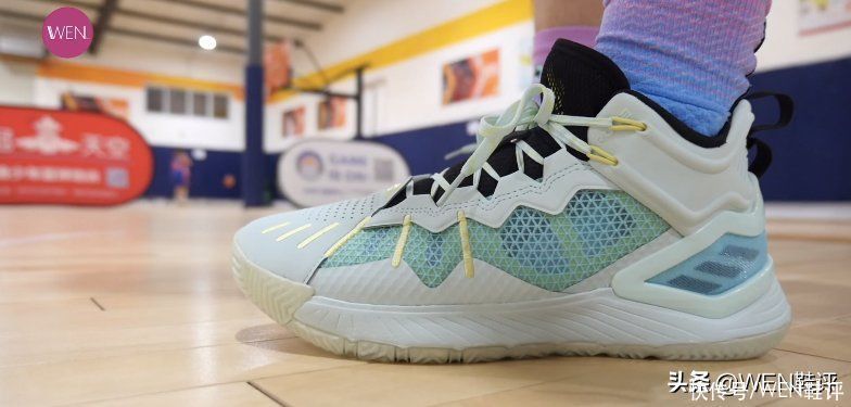 chi 四百左右的后卫实战好鞋?亦或是平平无奇