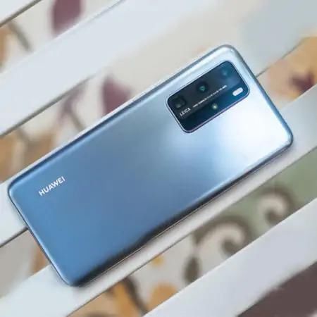 颜值|华为高颜值旗舰机，性能出众，7nm 麒麟 990 加持，表现出色！