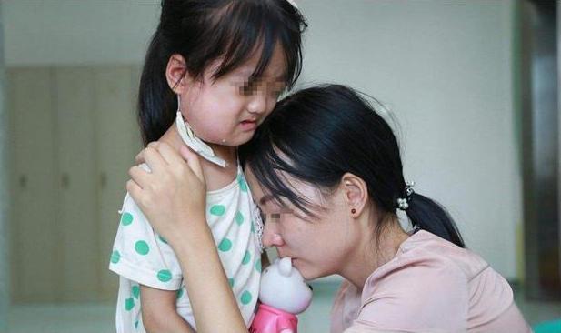 老大|“你是老大,要让着弟弟”,大女儿下意识的反问,让妈妈不是滋味